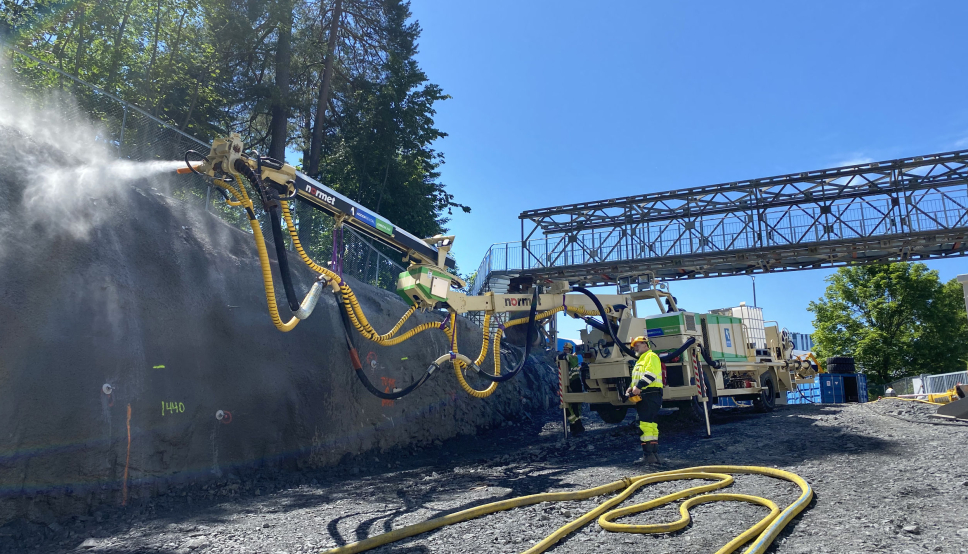 Den nye elektrisk drevne maskinen ble umiddelbart satt i arbeid.