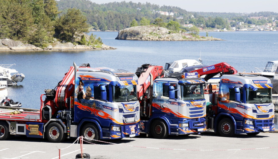 TROMØY TRANSPORT: Fargene og motivlakkerte biler, er blitt «signaturen» til Tromøy Transport fra Tromøy utenfor Arendal. Foto: Klaus Eriksen