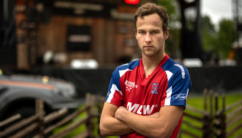 - Jeg var litt overrasket over at det gikk så fort. Dette gir veldig motivasjon til å satse videre, sier Ole Magnus Syljuberget etter å ha satt verdensrekord med motorsaga i Sverige.