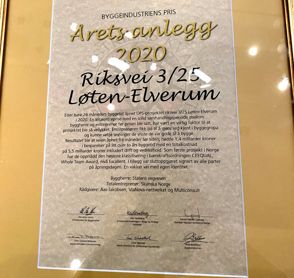 Beviset med begrunnelse og jurymedlemmenes signaturer.