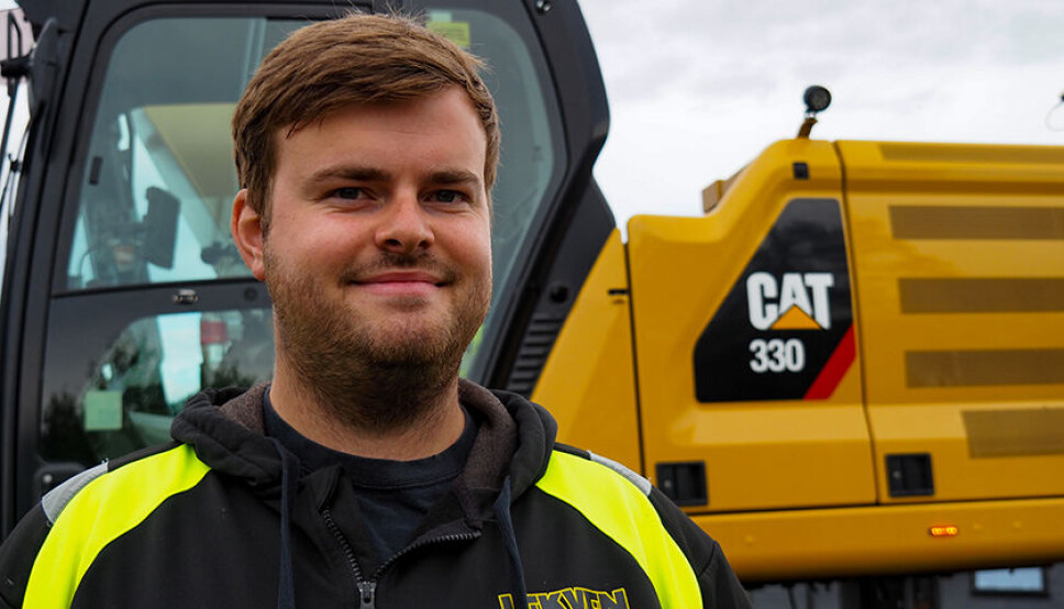PÅLITELIG: Cat 330-maskinen til Lekven Entreprenør har over 2.500 arbeidstimer. Utelukkende gode erfaringer, mener maskinfører Lars Henrik Fauske.
