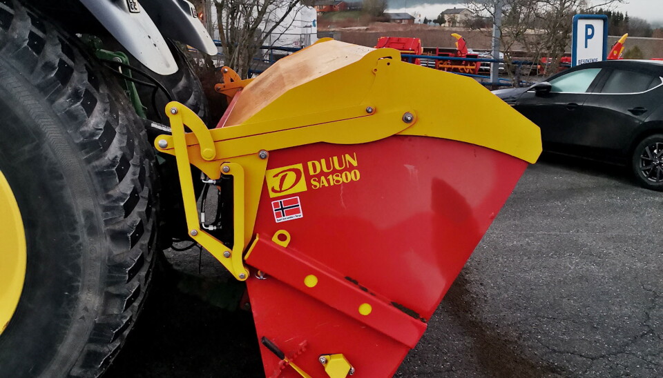 TETT: Med hydraulisk lokk er SA1800-strøeren vanntett. Foto: Duun