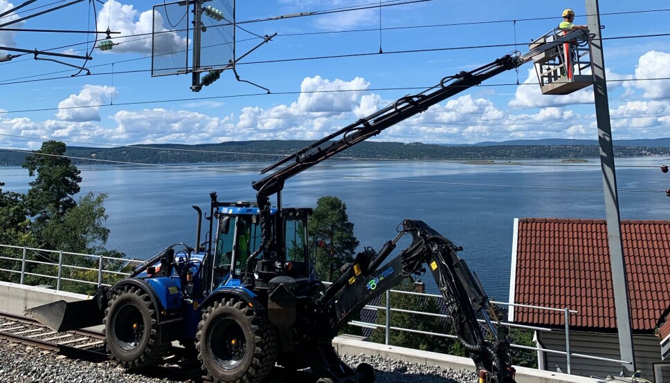 KL: Mye av jobbene SRS gjør er på kontakledningen (KL). Foto: Privat.