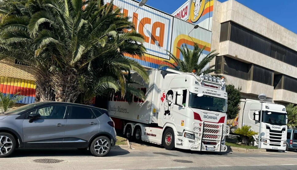 SYDEN: Norske vogntog på sydligere breddegrader har vært et sjeldent skue de siste ti årene. I høst har det vært flere norske biler på tur ut i Europa enn på evigheter. Her er Timetrekkeren i Spania..