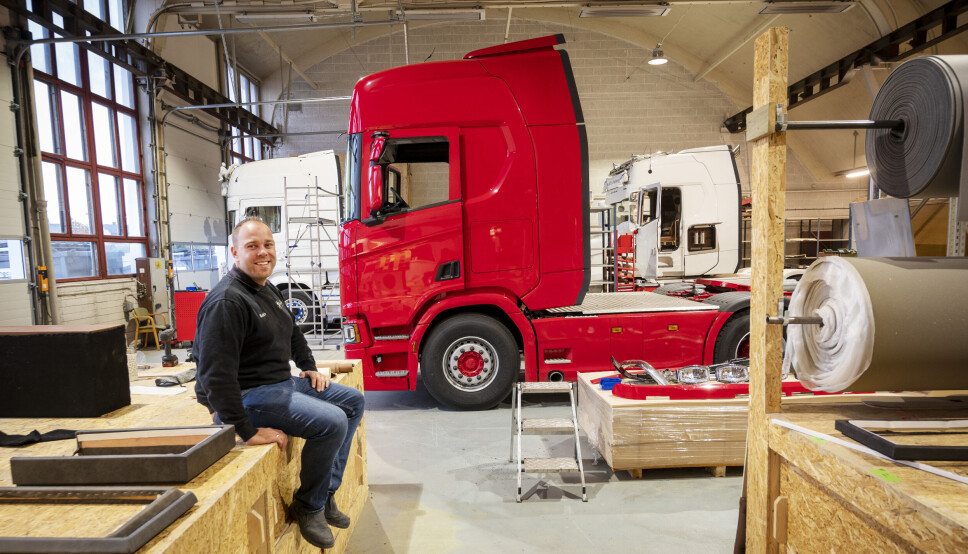 VOKST: MP Truckdesign ble startet av nederlenderen Henjo Maliepaard hjemme i kjelleren i 2018. Nå er de 11 mennesker som leverer alt av styling til lastebil.