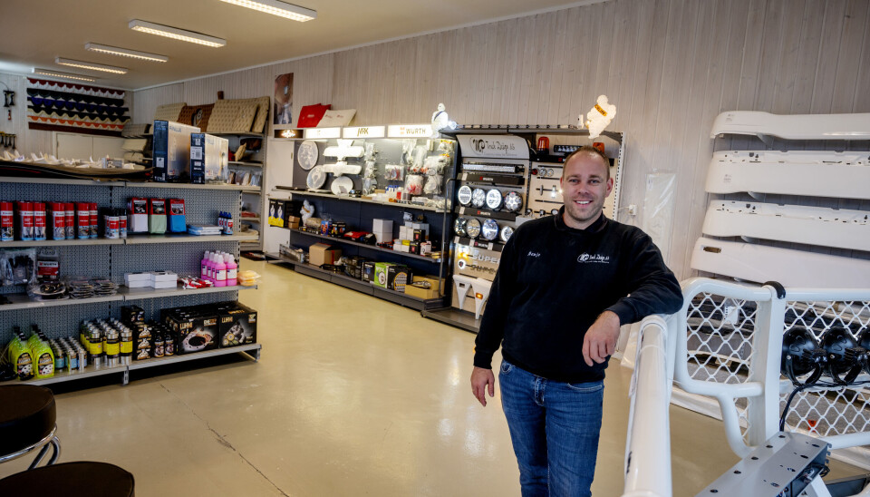 BUTIKK: Mye av det du trenger for både å pimpe opp bilen og holde den vedlike finner du i butikken til Henjo Maliepaard i MP Truck Design.