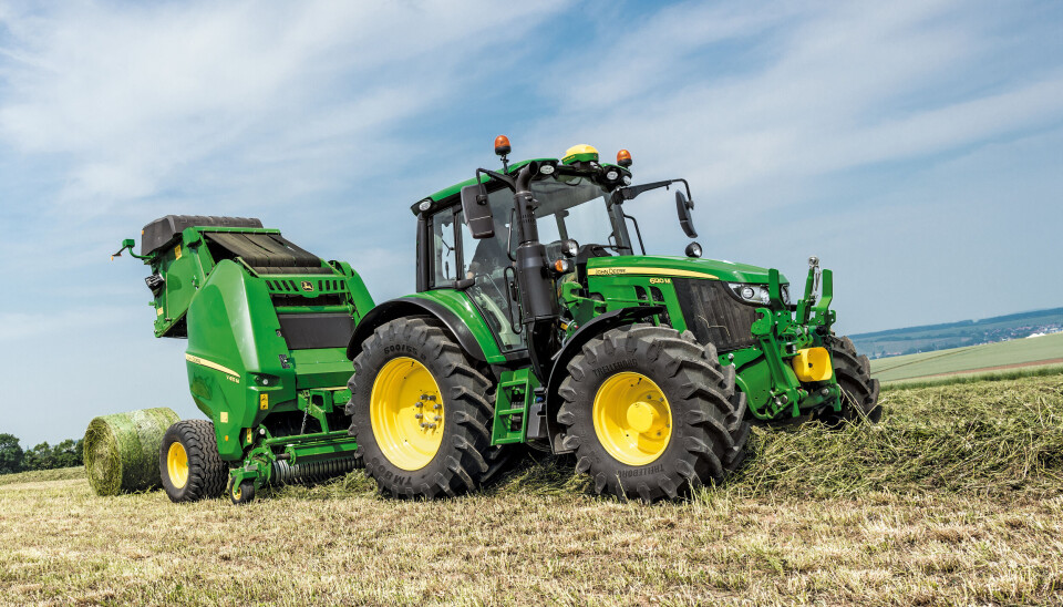 NORGESTRAKTOREN: John Deere 6120M AutoPowr fikk prisen Beste flerbrukstraktor. Denne modellen ligger an til å bli Norges mest solgte traktor i 2021.