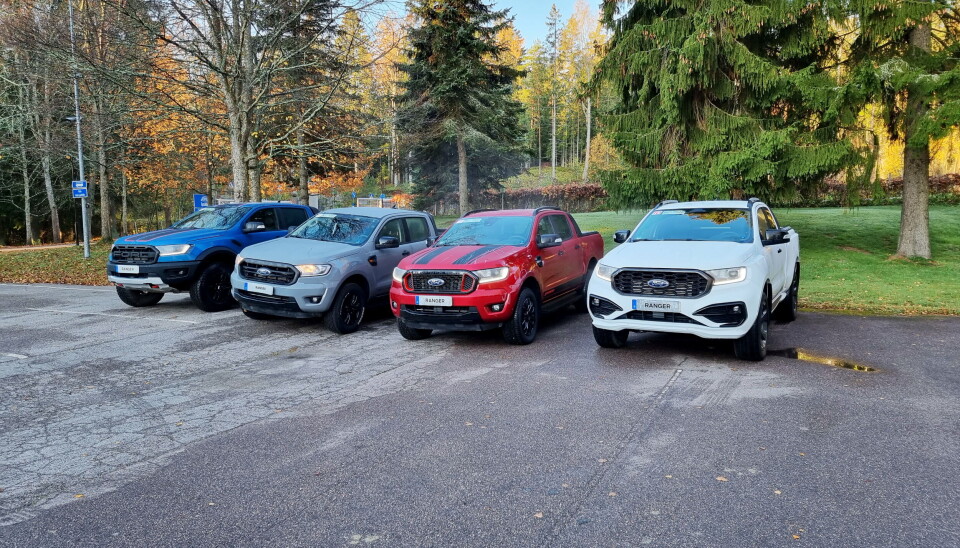 FACELIFT: Fire Ford Ranger i ny drakt: Fra venstre: Ranger Raptor Special Edition, Ranger Stormtrak, Rager Wolftrak og Ranger MS-RT. Felles for dem alle er at de er oppgradert i detaljene, men ikke under panseret.