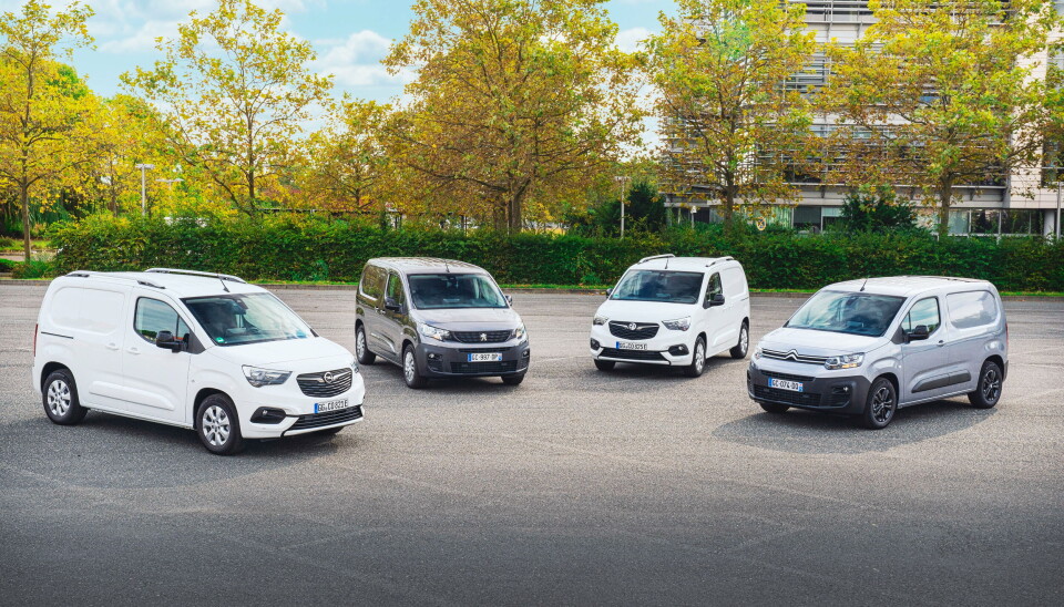 STOR FAMILIE: Er det trillinger, firlinger, femlinger eller kanskje blir det sekslinger etter hvert. Det som i hvert fall er sikkert, er at maksimalt fem av dem kommer til Norge da Vauxhall kun selges i UK. Fra v. Opel Combo-e, Peugeot e-Partner, Vauxhall Combo-e og Citroën e-Berlingo. De første Toyota Proace City Electric kundene skal få biler i løpet av året, mens for de andre merkene vil trolig de første kundebilene bli utlevert over nyttår. Så får vi se om Fiat etter hvert lanserer en elektrisk Doblo på denne plattformen.