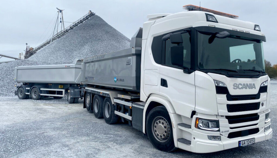 Scania G410-en fikk det slitsomt i de bratteste bakkene med 60 tonn totalvekt. Når det om litt kommer sterkere biogassmotorer, er planen til Verdalskalk i Trøndelag å bruke dem til vogntog med totalvekt på 70 tonn.