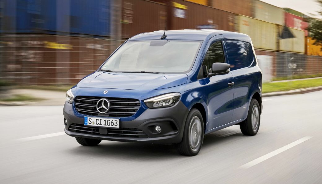 CITAN: Helt nye Mercedes-Benz Citan vant Van of the Year 2022 sammen med Renault Kangoo. Bilene er totalt redesignet og bringer flere nyheter inn i det lette varebilsegmentet.