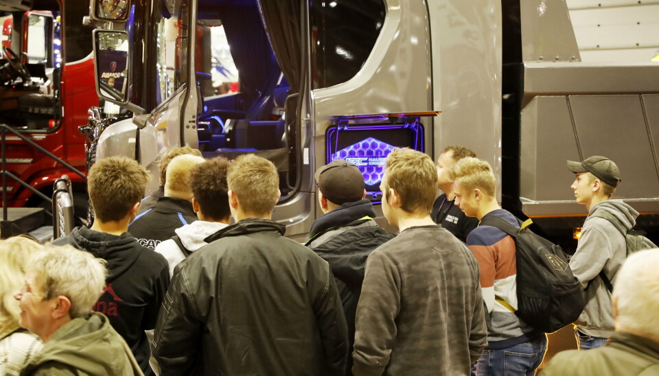 MOTORINTERESSE: Motor og biler er gøy, og en skikkelig motorutstilling hadde åpenbart vært et stort savn for mange. Oslo Motorshow noterte rekord i besøkende i år!