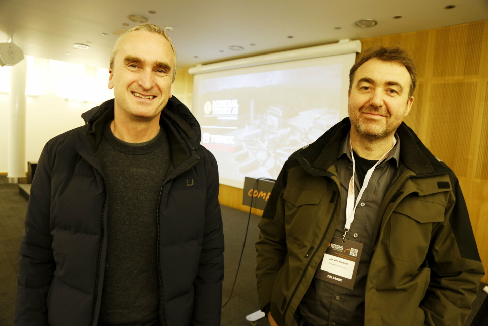 INSPIRASJON: Daglig leder Ernst Vidar Hansen (t.v.) og driftssjef Jan Are Karlsen fra Bergneset Pukk & Grus AS fra Storsteinnes, på vaskeseminaret til Mineralteknikk på Gardermoen i november.