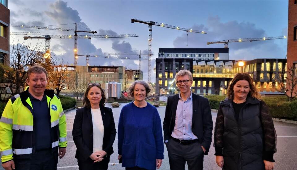 Disse var blant de mange som deltok på HMS-samlingen i regi av Nye SUS. Fra venstre: Tommy Stangeland (daglig leder Stangeland Maskin), Kristin Stømer Frafjord (regionleder Kruse Smith), Kari Gro Johanson (prosjektdirektør Nye SUS), Tore Bakke (administrerende direktør Bravida) og Kirsti Gerhardsen (HMS-leder Nye SUS).