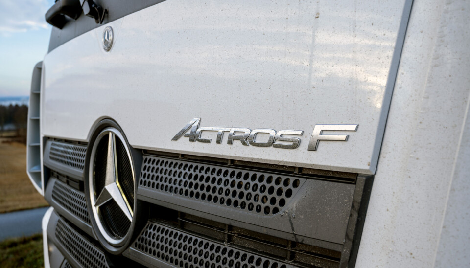 EKSTRA: Den mest synlige forskjellen er en ekstra F etter Actros logoen.