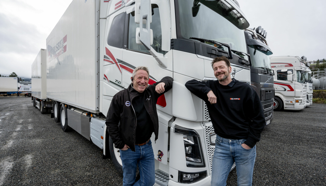 EN DESACUERDO: Knut Olsby (izquierda) y Erik Hagen son buenos colegas.  Pero sobre cuál es la mejor camioneta, no se ponen de acuerdo de inmediato.