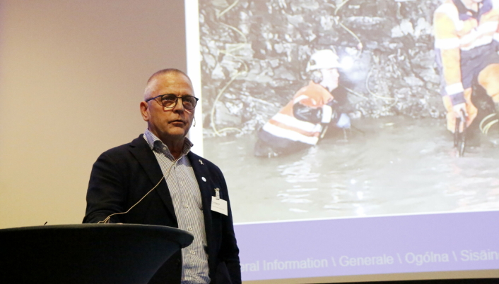 FOREDRAG: Tor Gildestad i Skanska holdt et foredrag om utfordringer på Skarvbergtunnelen på Fjellsprengningskonferansen.