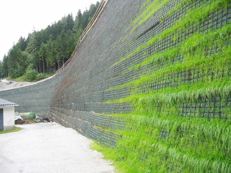 ILLUSTRASJON: Slik kan Norges høyeste, grønne veistøttemur se ut i Hommelvik på nye E6 Ranheim–Værnes.