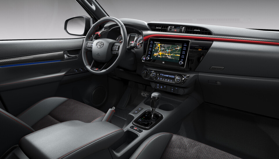 Interiøret i nye Toyota Hilux GR Sport. Interiøret i nye Toyota Hilux GR Sport.