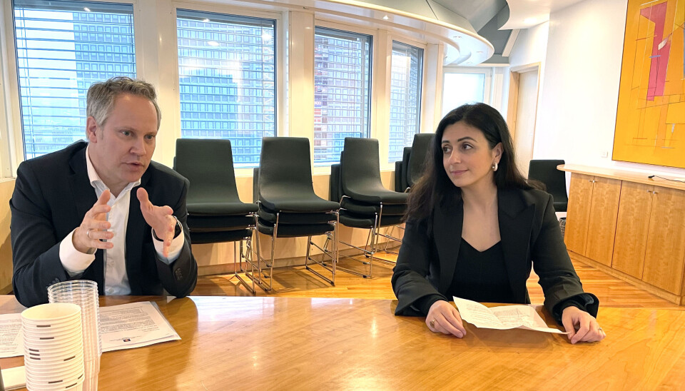 Samferdselsminister Jon-Ivar Nygård og arbeids- og inkluderingsminister Hadia Tajik starter arbeidet med en handlingsplan mot sosial dumping i transportsektoren.