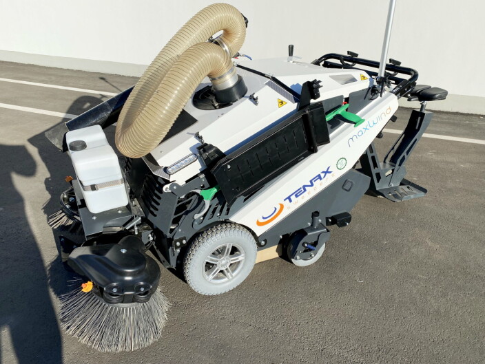 Agaia AS er frste kunde p Tenax elektriske feiemaskiner som Anlegg- og Miljteknikk representerer i Norge. Her fra fabrikkbesk i Carpi i Italia i januar 2022. Agaia AS er frste kunde p Tenax elektriske feiemaskiner som Anlegg- og Miljteknikk representerer i Norge. Her fra fabrikkbesk i Carpi i Italia i januar 2022.