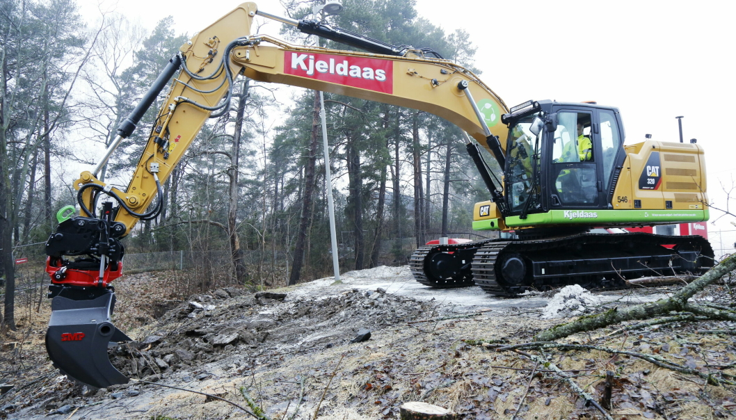 Kjeldaas AS vant kontrakt med Noah, og alle maskiner på Langøya skal drives fossilfritt fra første dag. Illustrasjonsbilde fra da entreprenøren tok i bruk en ny 320 Z Line fra Pon Equipment på et utslippsfritt prosjekt på Ekeberg i februar 2021.