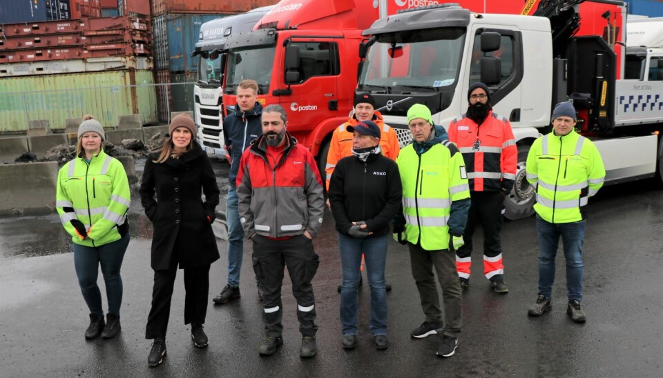 Sammen med miljø og samferdselsbyråd Sirin Stav og Olav Skinnes fra Viken, er sjåførene Andrea Josefine Nyland, Hans Erik Becker, Waqar Khan, Finn Axel Gulbrandsen, Vedat Yilmaz, Simen Fearnley og Gunn-Heidi Wilhelmsen.