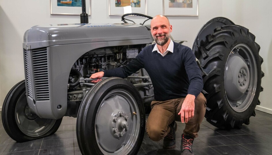 - Utviklingen fra hest til traktor var jo enorm. Å se at hardtarbeidende bønder fikk en bedre hverdag var en viktig drivkraft for Eik-familien i starten, sier Trond Kjempekjenn, administrerende direktør i Eikmaskin. Gråtasstraktoren er en del av Massey Fergusons og Eikmaskins stolte historie.