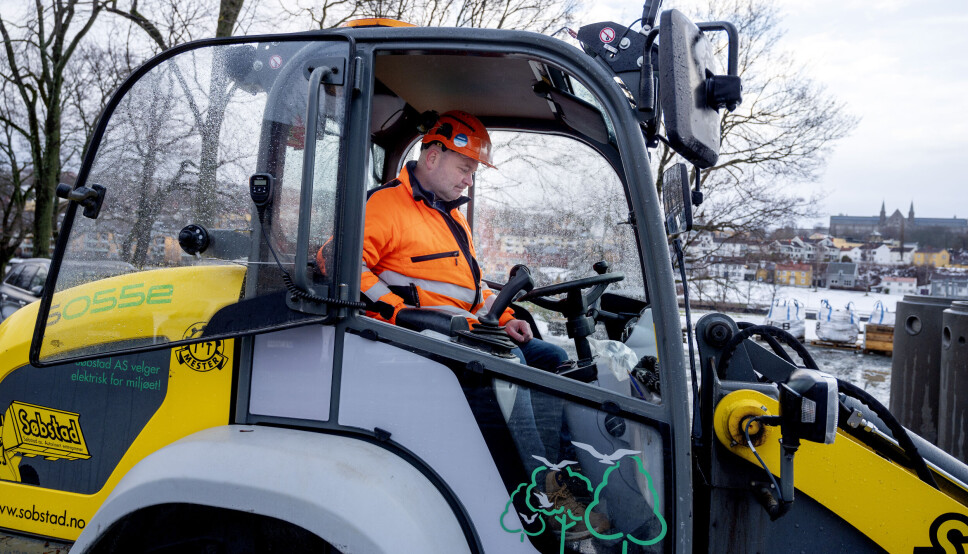 FØRSTE: Den batteridrevne hjullasteren fra Kramer Allrad var den første elmaskinen Leif Søbstad og Søbstad AS kjøpte i 2018.