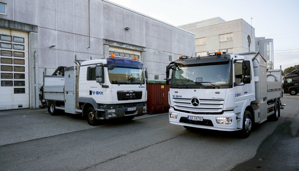 BKK har ftt levert en kran- og servicebil som brukes p linjearbeid. Bilen er en Mercedes-Benz Atgeo med pbygg fra Kaland og kran fra Palfinger.Disse bilene brukes i 10 r fr de byttes.