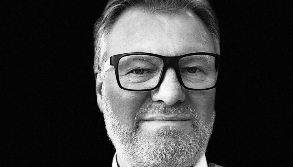 Schenkers kommunikasjonssjef, Nils-Petter Buer, roser de 25.000 sjåførene som daglig sikrer varestrømmen i krisetider.