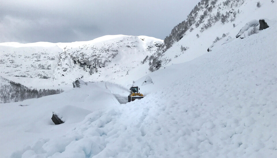 Det kan komme mye snø på riksvei 13 Vikafjellet vinterstid.