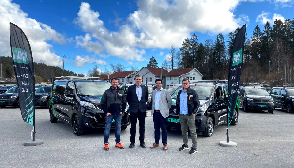 Fra venstre: Halgeir Halvorsen (daglig leder Ra1 Bygg AS), Øystein Ottersland (Agder Bil AS), Azad Hadjarpour (NF Fleet) og Geir Nesland Nilsen (daglig leder Ra1 Gruppen AS).
