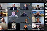 Digital signering. Fra/for Statens vegvesen deltok vegdirektør Ingrid Hovland, utbyggingsdirektør Kjell Inge Davik, prosjektdirektør Kjartan Hove, prosjektsjef Arve Tjønn Rinde, ass. prosjektleder Thomas Brunborg, prosjektering og systemansvarlig Kjartan Bergsson, Jørgen Aardalsbakke fra Grette advokatkontor og Scott Clyne, PWC. Fra/for Sotra Link AS deltok Alex Kornman, Macquarie, styreleder, Woojin Jang, SK ecoplant, styremedlem, Manfredi Antonini, styremedlem, Christopher M. Bjerke, adm. dir., Hans A. Parmann, selskapets advokat.
