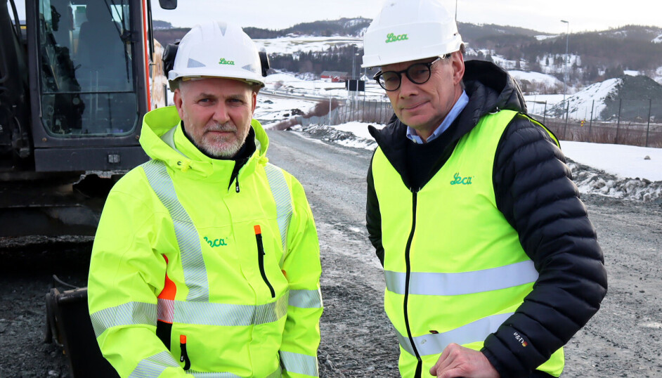 Leca Norge AS har signert rekordkontrakt i forbindelse med byggingen av ny E6 mellom Trondheim og Stjørdal. Her representert ved salgssjef i Leca Region Nord Frank Nornberg (t.v.) og Business Solutions Manager i Leca Norge, Jon Hauge.