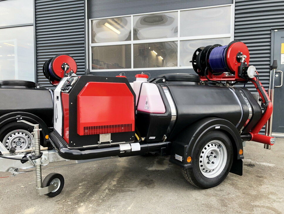 1000 LITER: Brendon Quietec-maskinen har 2-sylindret Kubota-motor og vanntank på 1000 l.