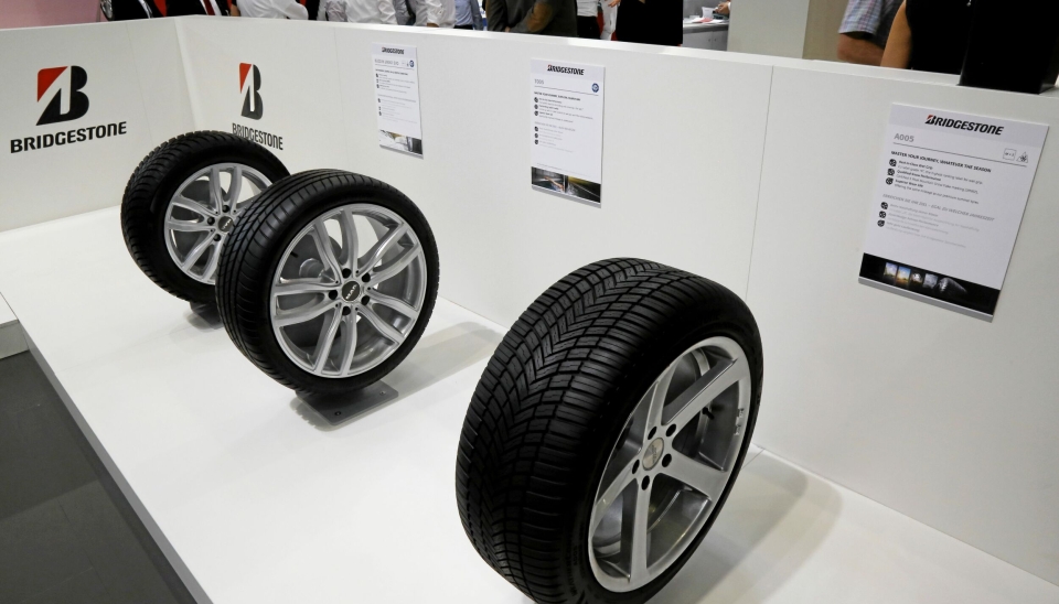 TAR GREP: Bridgestone stopper aktivitet i og til Russland. Her fra Bridgestone-standen på dekkmessen The Tire i 2018.