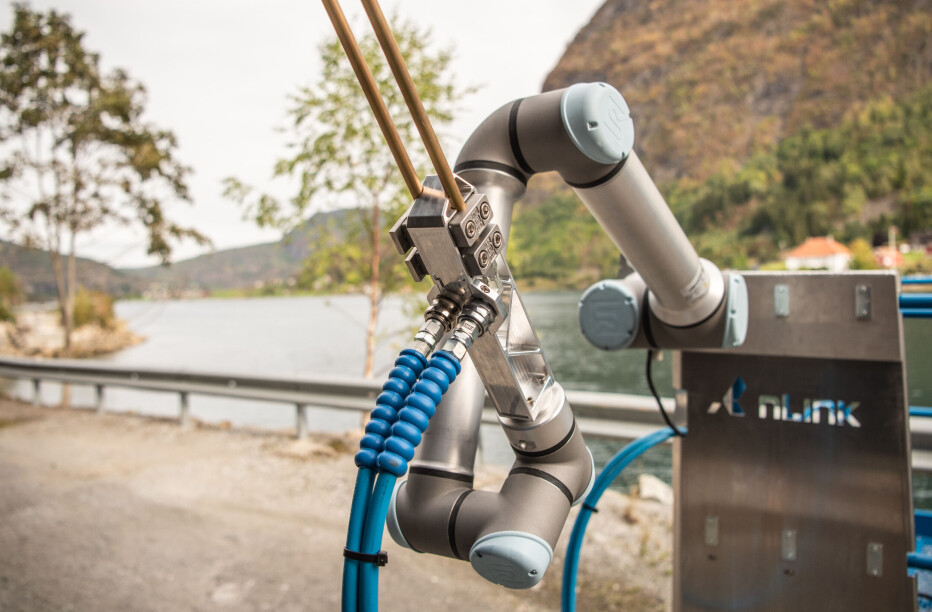 Robotarmen med høytrykksspyler. Nå skal man bygge andre verktøy på armen, og det er etterspørselen i markedet som er avgjørende for hva som bygges.