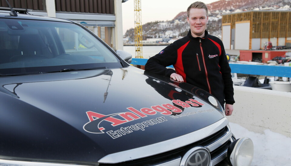 ANLEGGSLEDER: Håkon Grini er én av de som skal holde i det største og det nordligste prosjektet entreprenøren har hatt. Langs veien er det 1256 km hjem til Lillehammer.