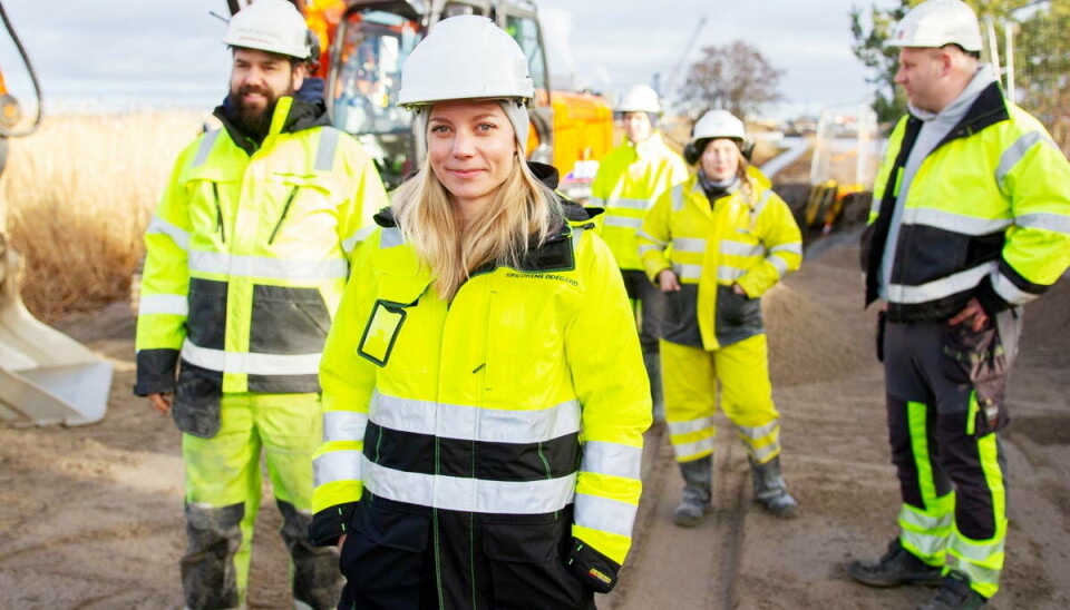SMARTDOK: Thorleif Slettedal (f.v.), Martine G. Hartford, Marie Therese Hansen og Leif Henrik Gjølberg i Brødrene Ødegård er alle fornøyde med hvordan SmartDok appen er med på å forenkle hverdagen.