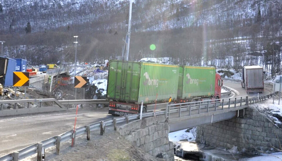 Gamle Skjøiten bru fra 1937 er en flaskehals og et ulykkespunkt i dag, men snart er den erstattet med ei moderne bru.