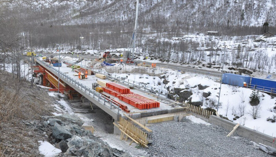 Ny Skjøiten bru er 90 meter lang og åpner til sommeren.