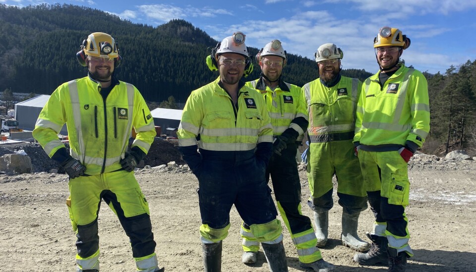 Stolte og dyktige tunneldrivere. Fra venstre: Jan Christian Haga, Ottar Beck, Petter Røberg, Johnny Kristoffersen og Chris Øseth.