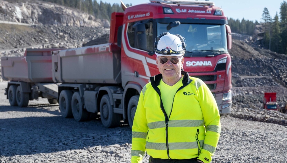 FRA RÅDHUS TIL FØRERHUS: - Jeg har hatt mange administrative stillinger, og har tenkt at nå vil jeg gjøre noe helt annet. Og jeg har alltid vært interessert i anlegg og transport, sier Haugan.
