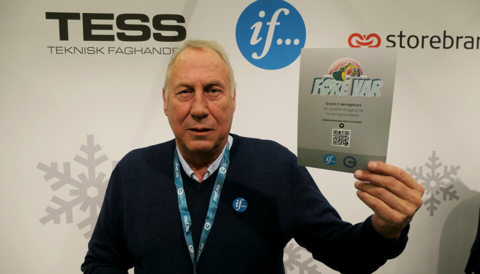 GRATIS: Ulf Michaelsen i IF Skadeforsikring presenterer trykksaken om gratis E-læringskurs for MEF-medlemmer.