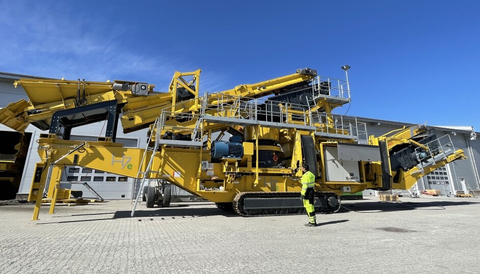 Konknuseren Keestrack H7e blir et at de store høydepunktene på Vei og Anlegg, bokstavelig talt. Den er på 100 tonn, 7,5 meter høy og 25 meter lang.