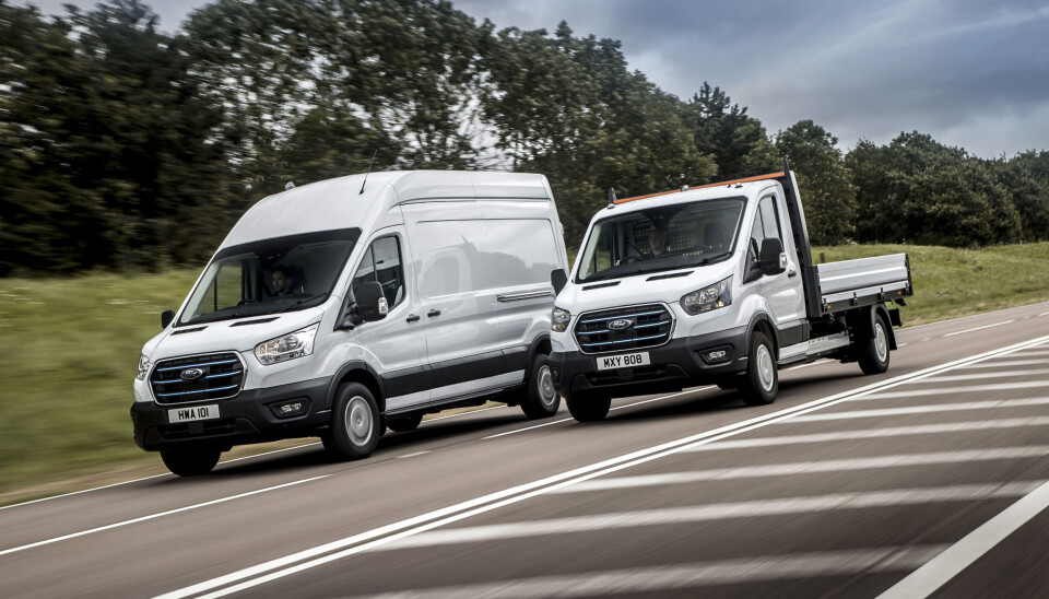 I Europa tilbyr Ford 25 forskjellige varianter av E-Transit – som varebil, dobbelkabinvarebil og chassis med påbyggingsmuligheter. Alle tilgjengelig i forskjellige lengder, takhøyder og lastekapasiteter med brutto kjøretøyvekt fra 3,5 - 4,25 tonn. I Europa tilbyr Ford 25 forskjellige varianter av E-Transit – som varebil, dobbelkabinvarebil og chassis med påbyggingsmuligheter. Alle tilgjengelig i forskjellige lengder, takhøyder og lastekapasiteter med brutto kjøretøyvekt fra 3,5 - 4,25 tonn.