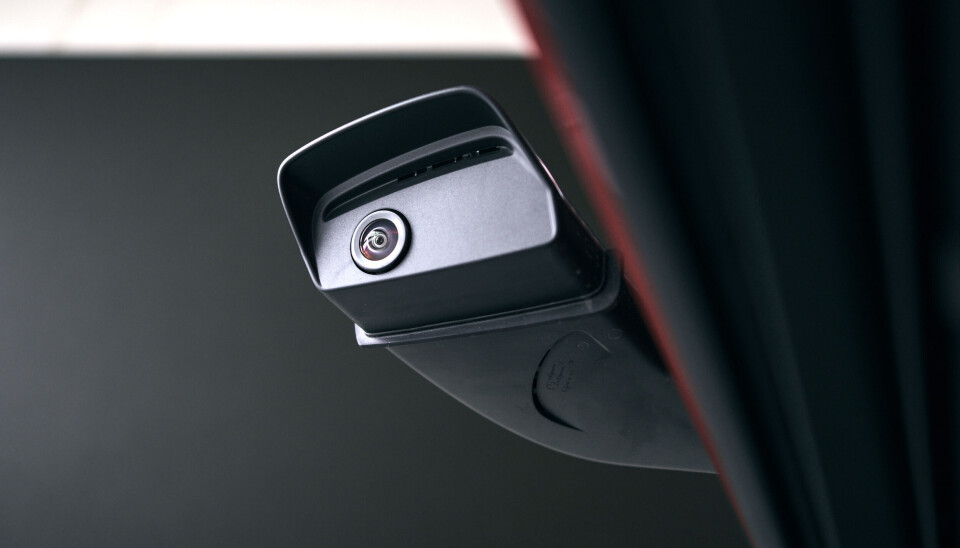 Kortere armer og dryppkant er noen av forbedringene på andre generasjon MirrorCam fra Mercedes-Benz Trucks.