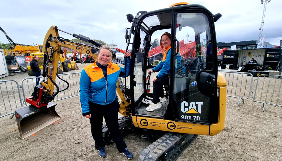 Fra venstre: Distriktssjef for MEF i Agder, Julie Rosenlind Falch, og er Marie Oftedal, regionsjef MEF Sørvest, er klare for storinnrykk på MEFA Stavanger denne helgen.