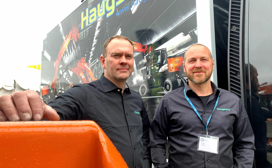 Eierne Ola Bjørn Haugsland (t.v.) og Kjartan Olsgård i Haugsland AS er på plass på MEFA Stavanger i helgen.